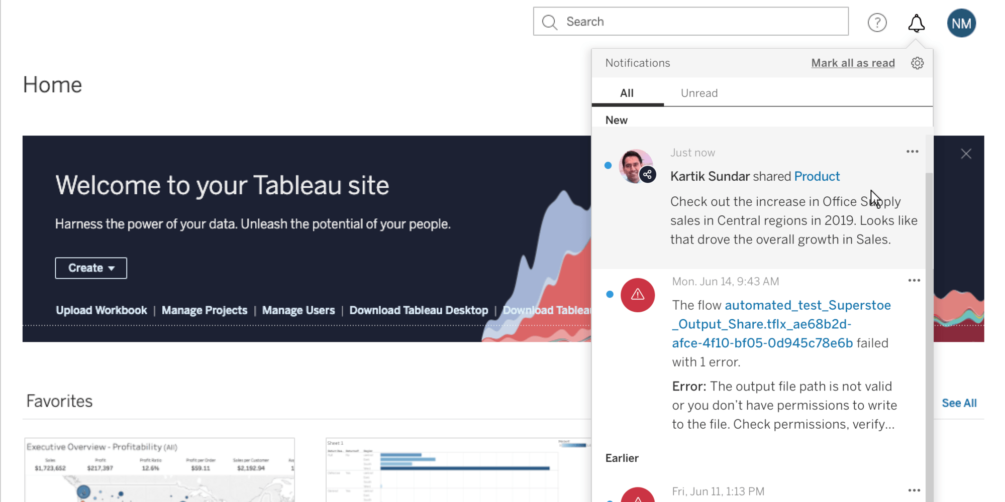 Una lista con notificaciones se expande desde la esquina superior derecha de la interfaz de Tableau Server o Tableau Online