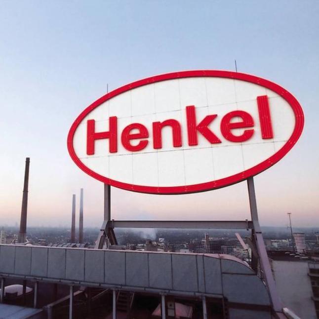 Henkel の看板