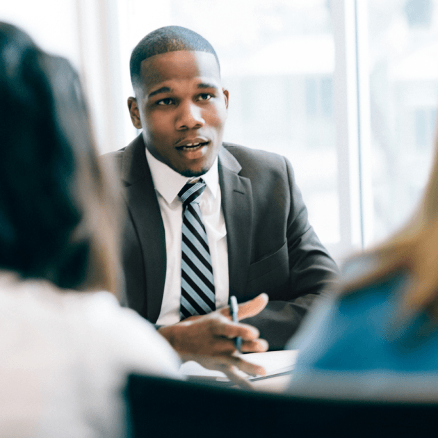 Pessoas em uma reunião