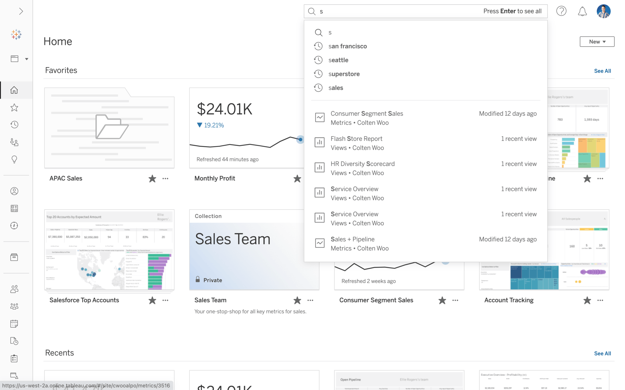 在 Tableau Cloud 站点的主页上，用户在快速搜索栏中键入了“s”，现在在顶部使用过去的查询填充结果，然后是按相关性排序的混合内容类型。