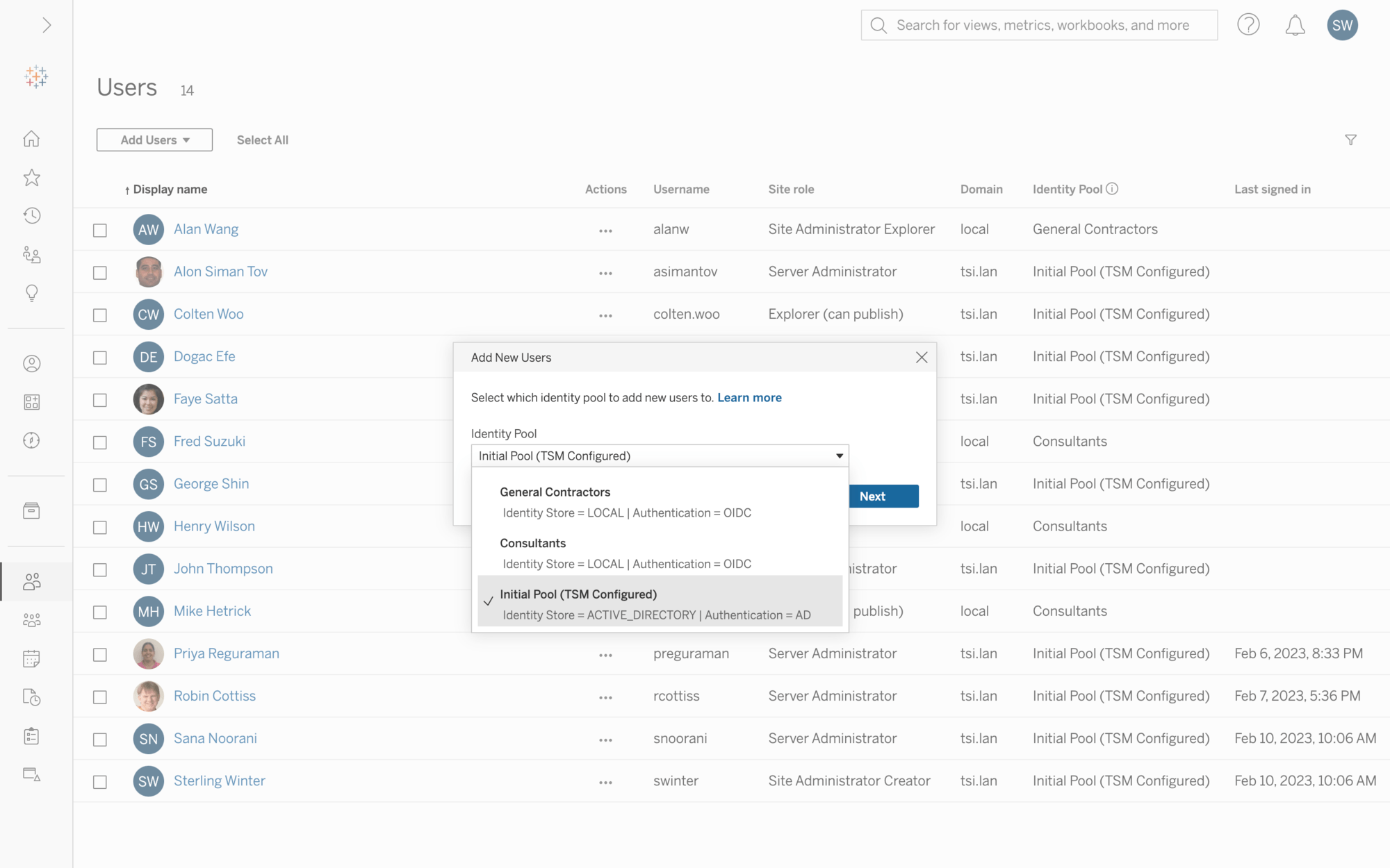 Un utilisateur sélectionne une banque d’identités pour y ajouter de nouveaux utilisateurs.