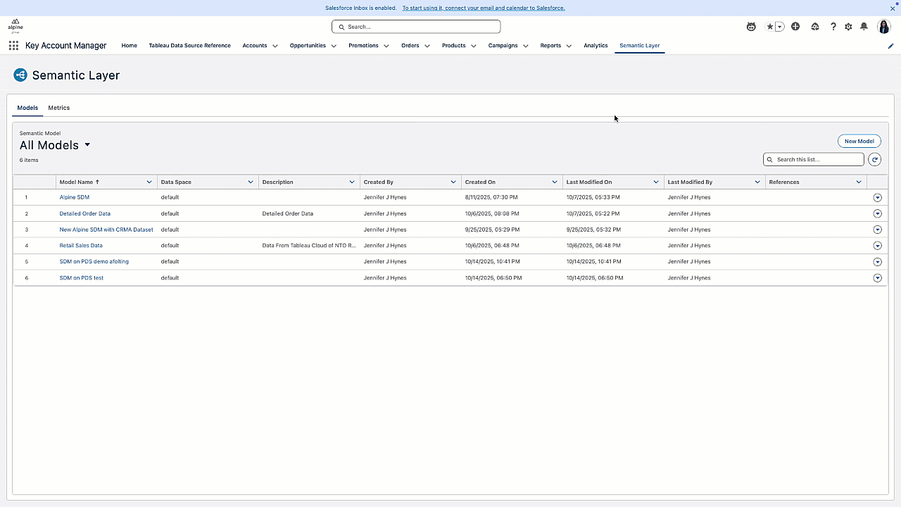 Animated GIF showing how a Tableau Published Data Source can connect to Tableau Semantics to be used for agentic analytics with Tableau Next.