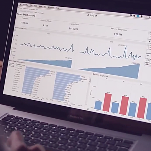 Zu Erstellen Sie umfangreiche Analysen und teilen Sie Ihre Erkenntnisse innerhalb nur weniger Sekunden mit Ihren Kollegen.