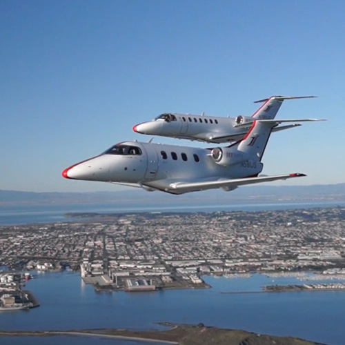 Image for JetSuite shares insights across the organization with Tableau Cloud