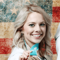 Alexa Knierim headshot